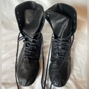 Women’s 8.5 CG03 Capezio Lace Up Jazz Boots